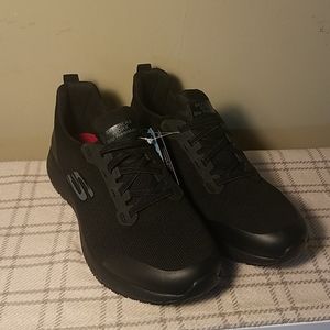 New with tags Skechers slip resistant sole